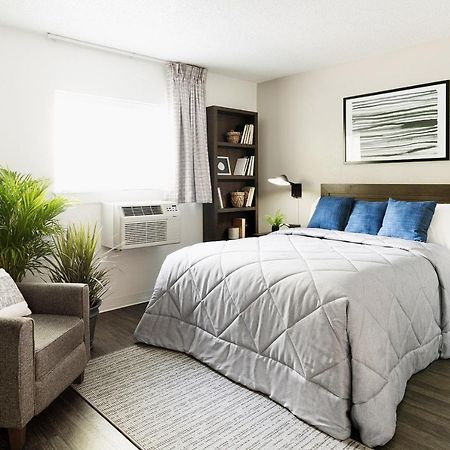 Intown Suites Extended Stay Select Denver - Aurora South Экстерьер фото